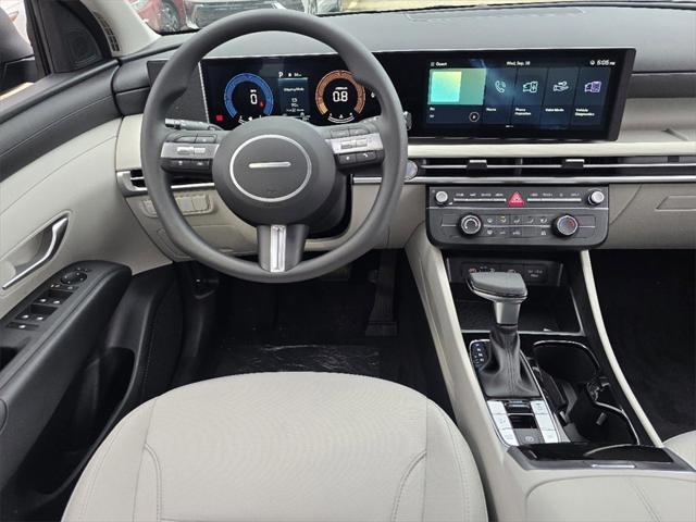 new 2025 Hyundai Tucson car, priced at $30,800