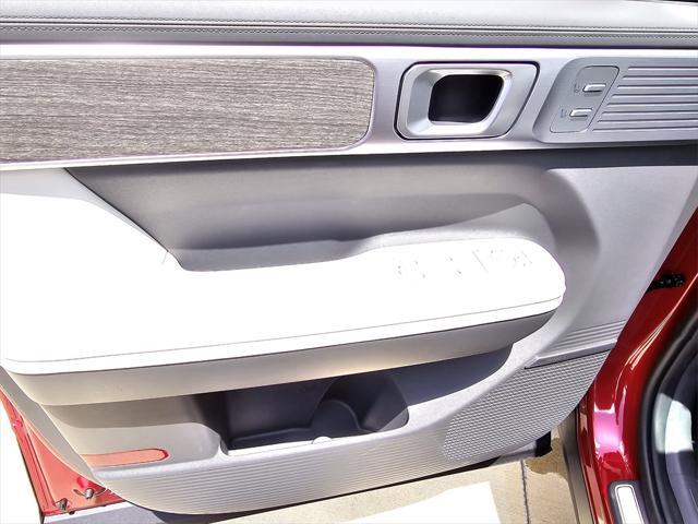 new 2025 Hyundai SANTA FE HEV car, priced at $50,715