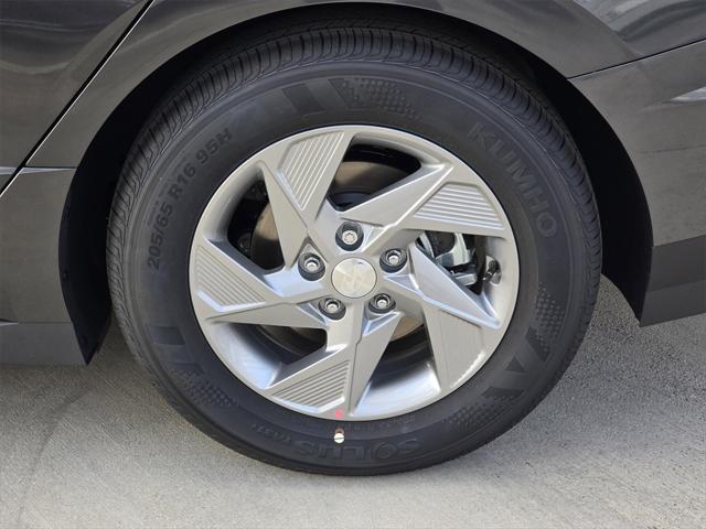 new 2025 Hyundai Sonata car, priced at $28,820