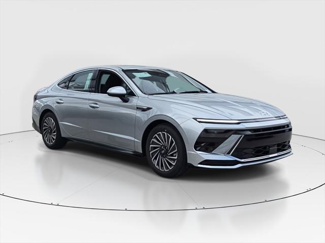 new 2025 Hyundai Sonata Hybrid car, priced at $39,355