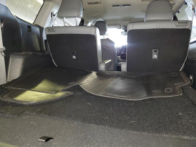 used 2023 Toyota Highlander car, priced at $34,999