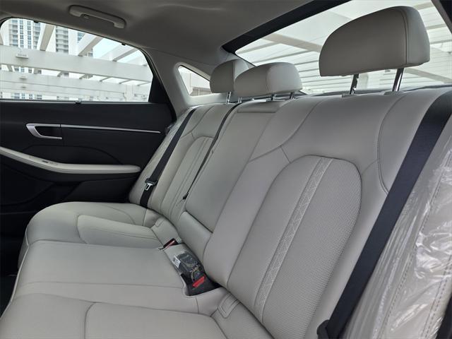 new 2025 Hyundai Sonata Hybrid car, priced at $39,440