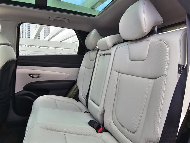 new 2025 Hyundai TUCSON Hybrid car, priced at $39,010