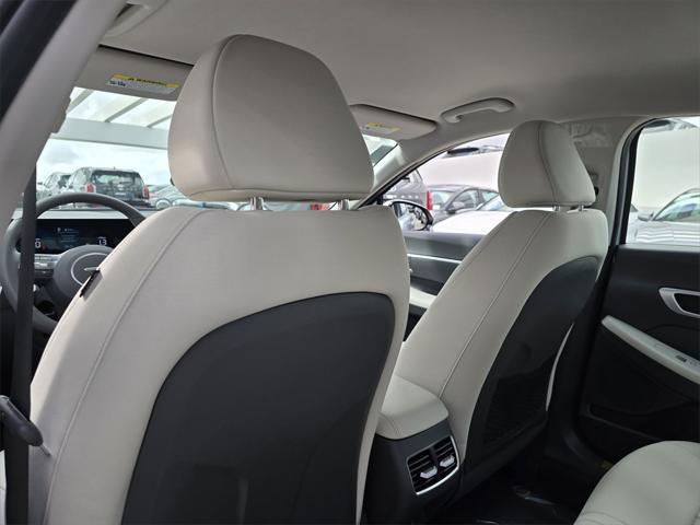 new 2025 Hyundai Sonata Hybrid car, priced at $32,985