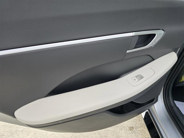 new 2025 Hyundai Sonata Hybrid car, priced at $32,985