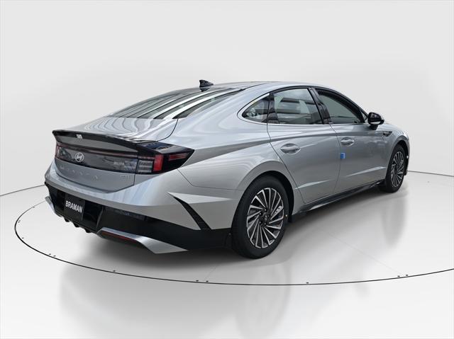 new 2025 Hyundai Sonata Hybrid car, priced at $32,985