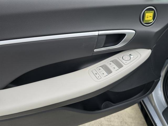 new 2025 Hyundai Sonata Hybrid car, priced at $32,985
