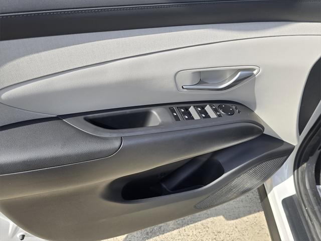 new 2025 Hyundai TUCSON Hybrid car, priced at $38,510