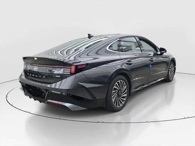 new 2025 Hyundai Sonata Hybrid car, priced at $33,153