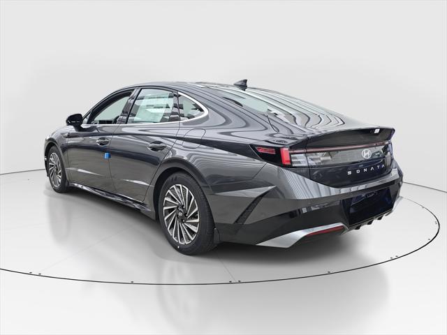new 2025 Hyundai Sonata Hybrid car, priced at $33,153