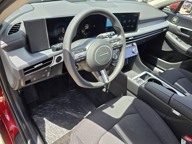 new 2025 Hyundai Sonata Hybrid car, priced at $33,153