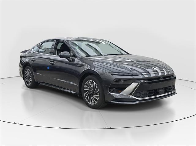 new 2025 Hyundai Sonata Hybrid car, priced at $33,153