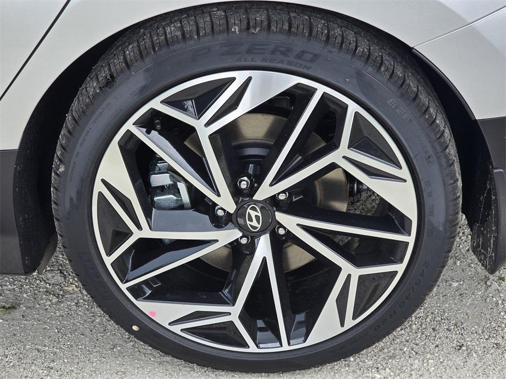 new 2025 Hyundai IONIQ 6 car, priced at $48,690