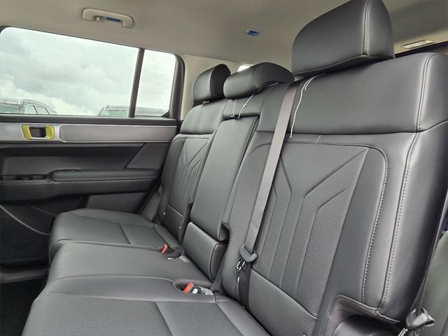 new 2025 Hyundai Santa Fe car, priced at $44,005
