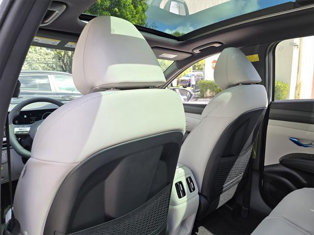 new 2025 Hyundai TUCSON Hybrid car, priced at $43,885