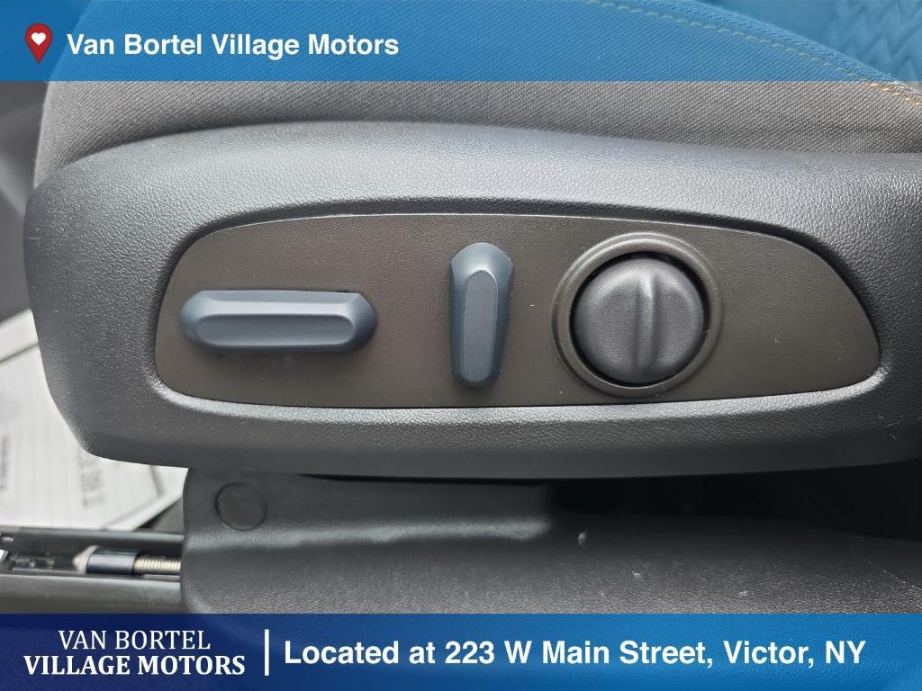used 2022 Chevrolet Equinox car, priced at $22,900