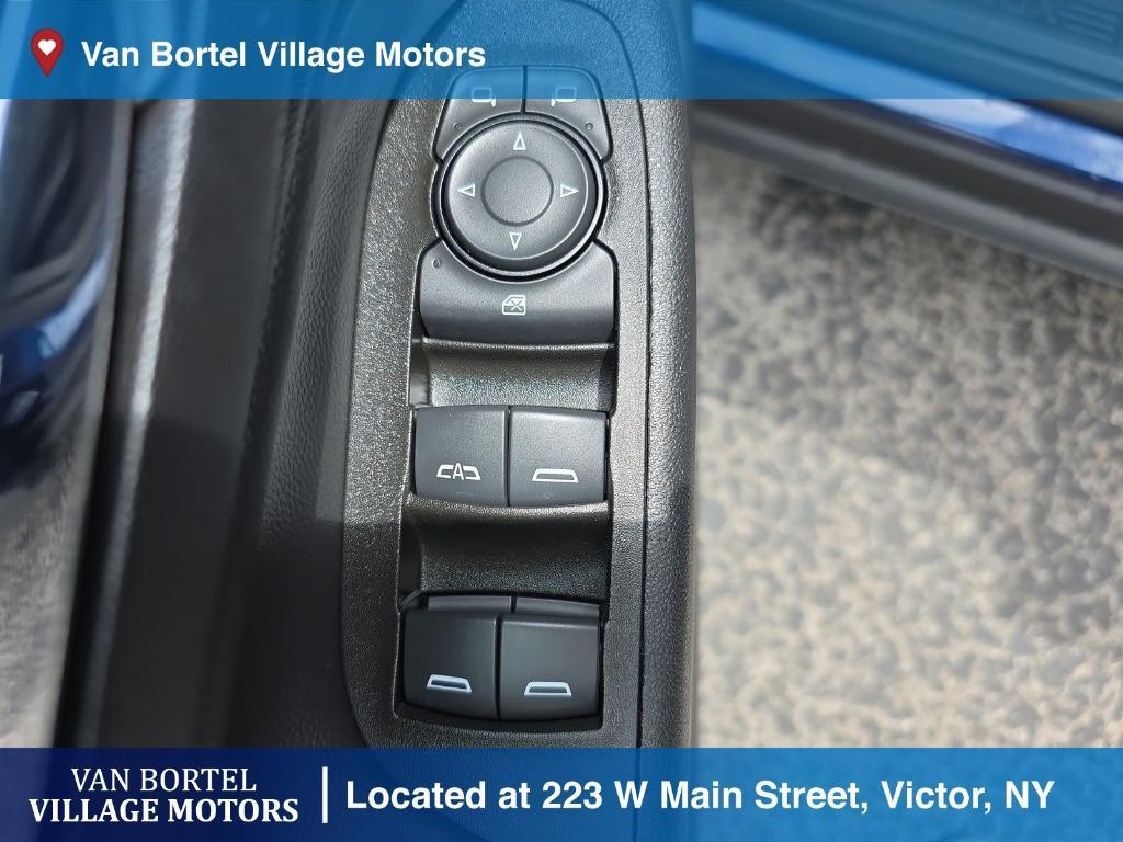 used 2022 Chevrolet Equinox car, priced at $22,900