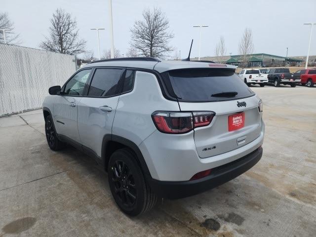 new 2025 Jeep Compass car, priced at $30,112