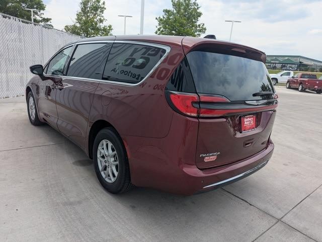 used 2023 Chrysler Pacifica car, priced at $30,201