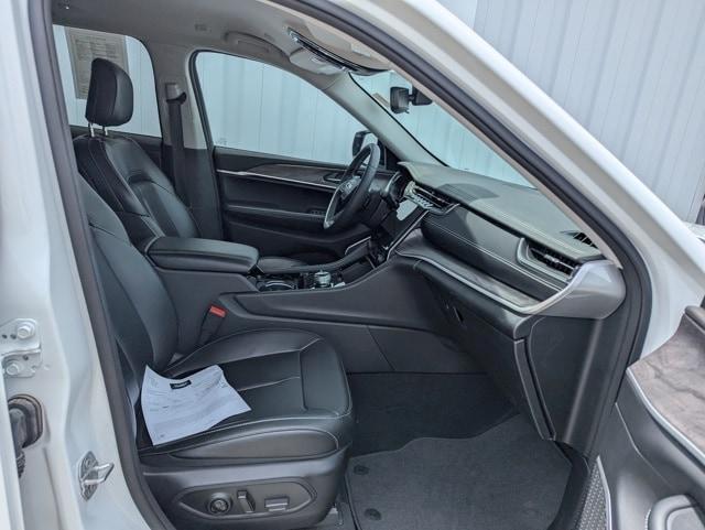 used 2023 Jeep Grand Cherokee car, priced at $36,350