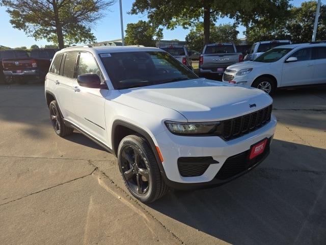 new 2025 Jeep Grand Cherokee car, priced at $40,089