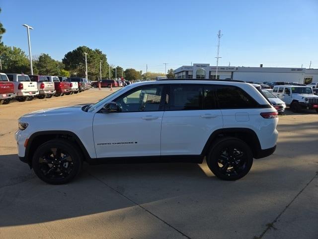 new 2025 Jeep Grand Cherokee car, priced at $40,089