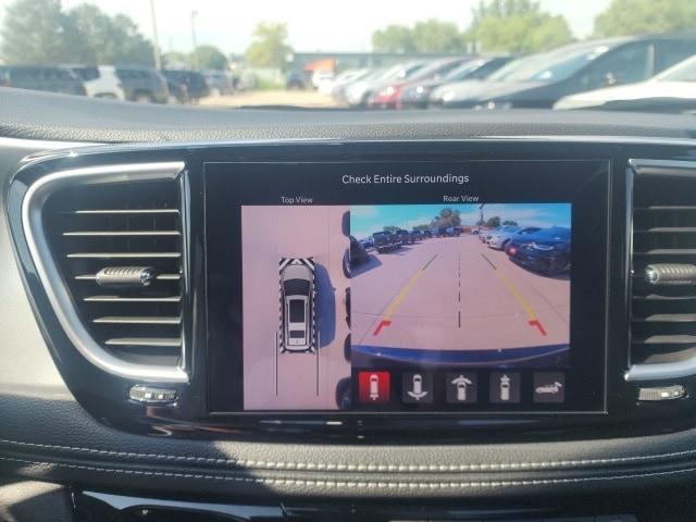 new 2025 Chrysler Pacifica car, priced at $47,698