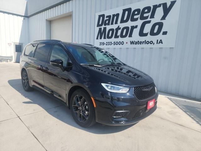 new 2025 Chrysler Pacifica car, priced at $48,190