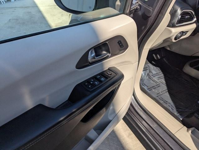 used 2023 Chrysler Pacifica car, priced at $23,298
