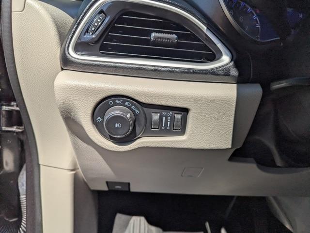 used 2023 Chrysler Pacifica car, priced at $23,298
