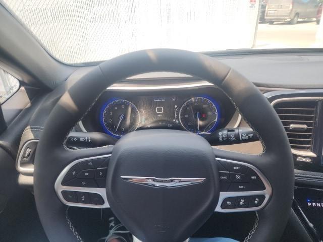 new 2025 Chrysler Pacifica car, priced at $44,886