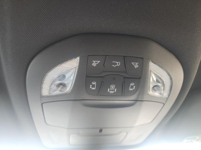 new 2025 Chrysler Pacifica car, priced at $44,886