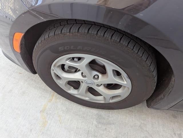 used 2023 Chrysler Pacifica car, priced at $28,065