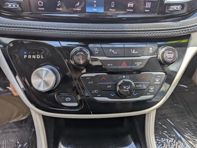 used 2023 Chrysler Pacifica car, priced at $26,138