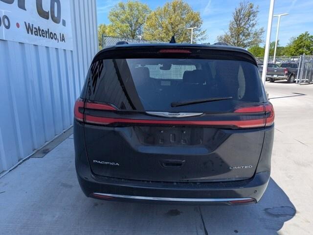 used 2023 Chrysler Pacifica car, priced at $28,065