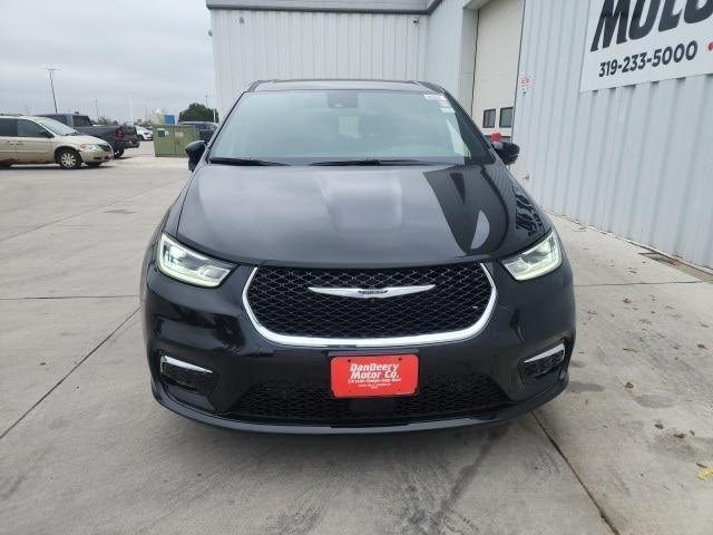 new 2026 Chrysler Pacifica car, priced at $39,813