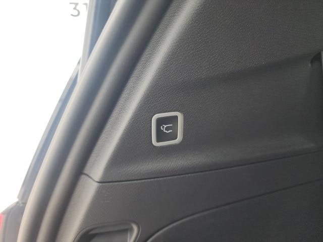 new 2026 Chrysler Pacifica car, priced at $39,813