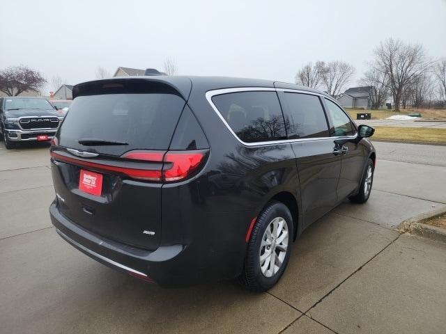 new 2025 Chrysler Pacifica car, priced at $43,212