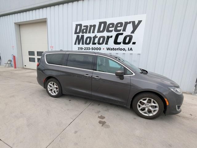 used 2020 Chrysler Pacifica car, priced at $19,295