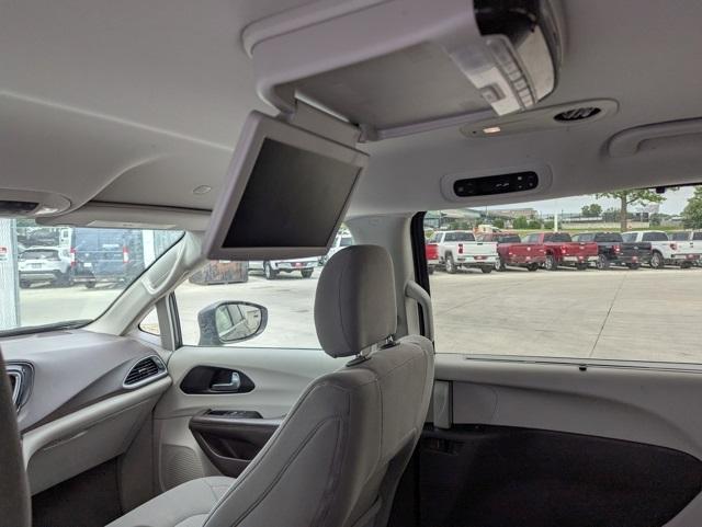 used 2020 Chrysler Pacifica car, priced at $19,295