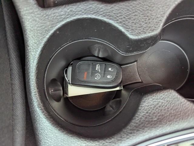 used 2021 Jeep Cherokee car, priced at $25,450