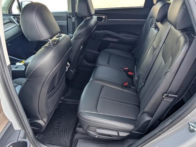 used 2022 Kia Sorento car, priced at $25,201