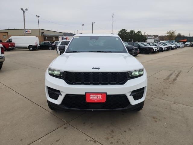 new 2025 Jeep Grand Cherokee car, priced at $40,357