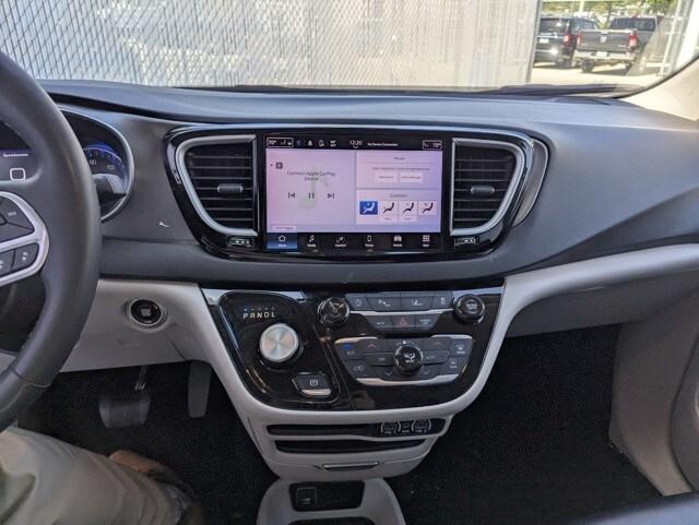 used 2023 Chrysler Pacifica car, priced at $23,125