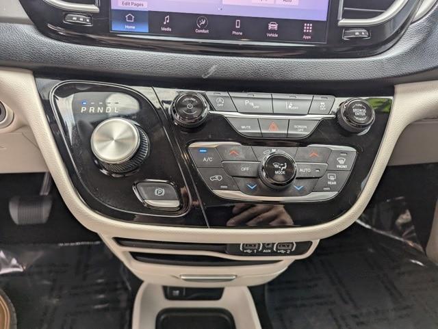 used 2023 Chrysler Pacifica car, priced at $22,007