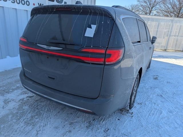 used 2022 Chrysler Pacifica car, priced at $20,353