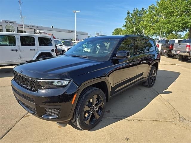 new 2024 Jeep Grand Cherokee L car, priced at $39,163