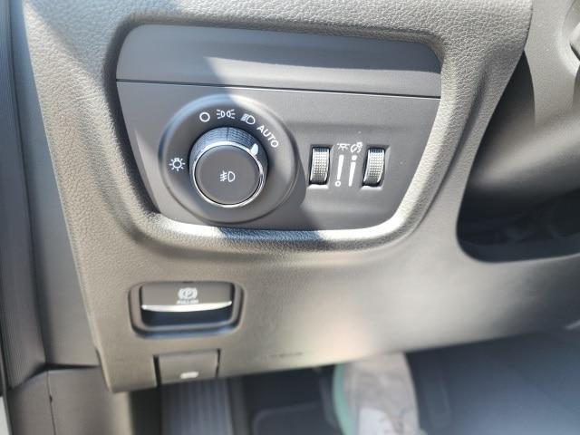 new 2025 Jeep Grand Cherokee L car, priced at $49,879