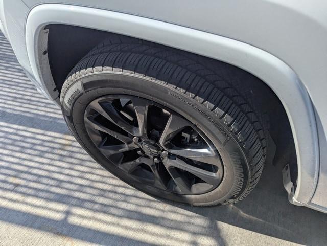 used 2021 Jeep Grand Cherokee car, priced at $23,765