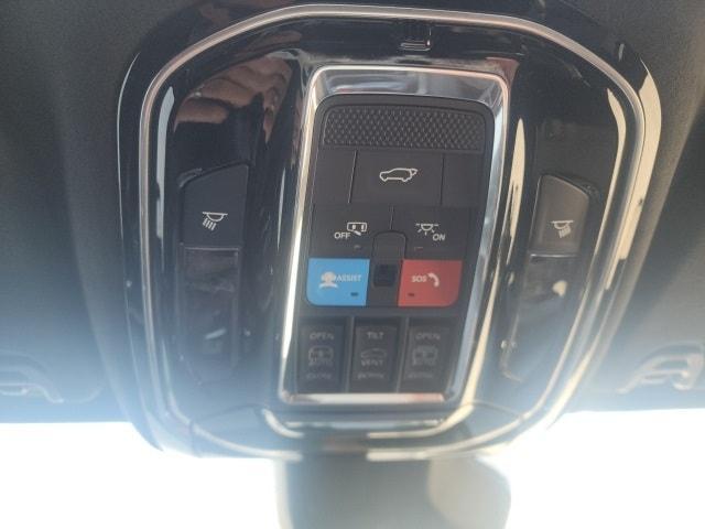 new 2025 Jeep Grand Wagoneer car, priced at $93,016